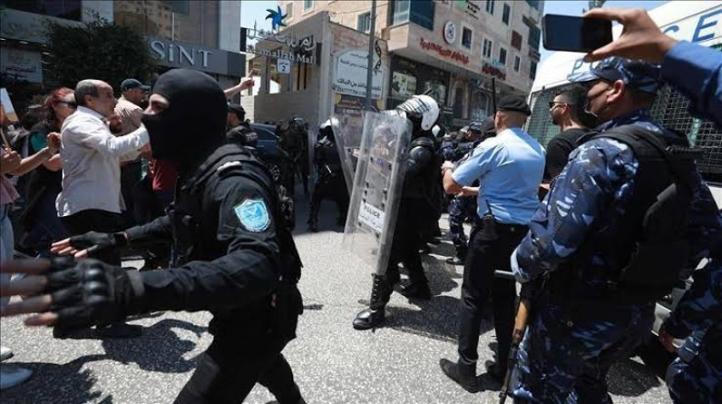 حماس: سلوك أجهزة أمن السلطة في ملاحقة المقاومين وصل إلى حد خطير
